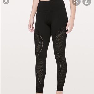 Lululemon x SoulCycle Reveal Tight. Size 8. NWT